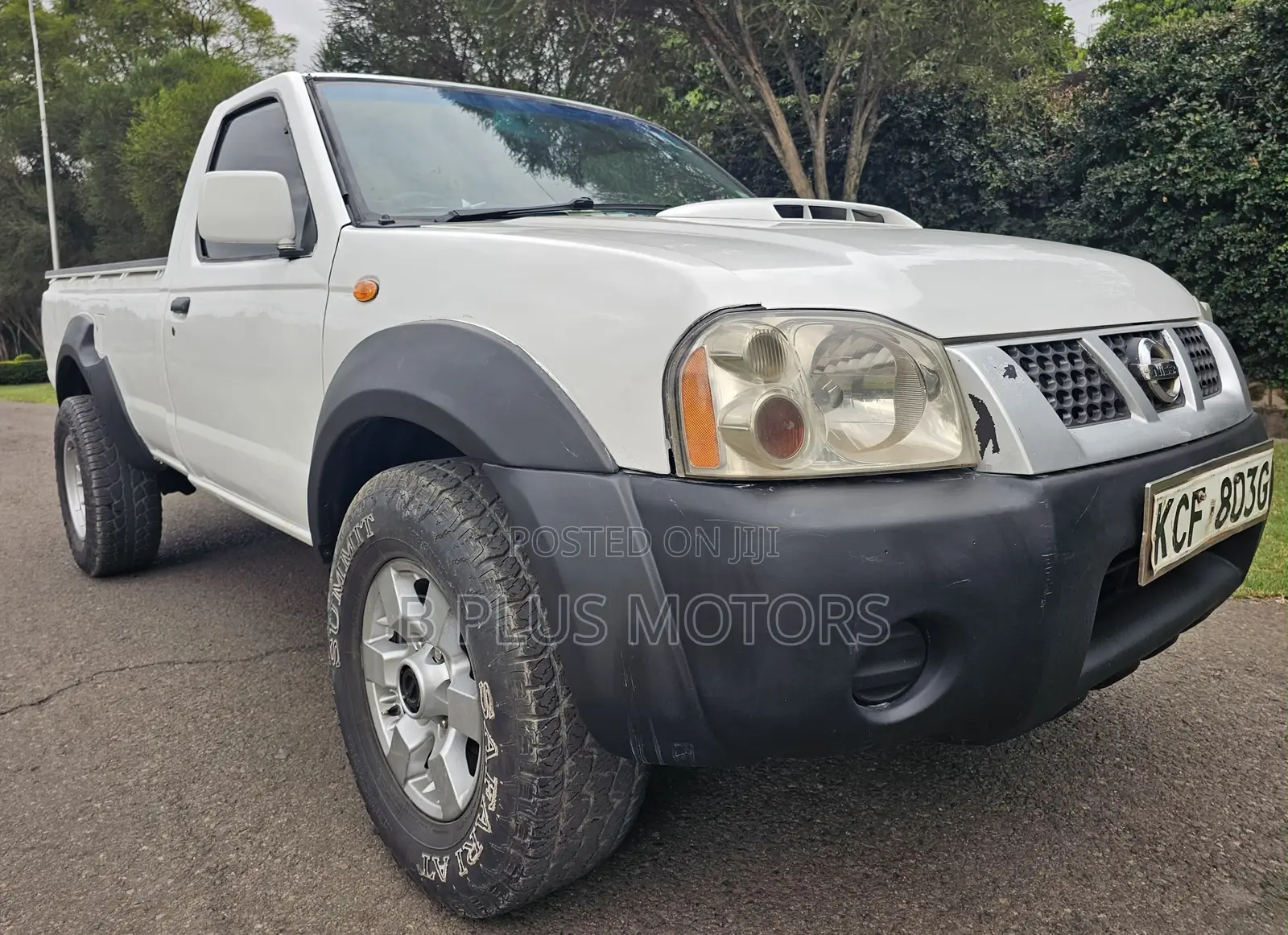Nissan Hardbody 2015 White