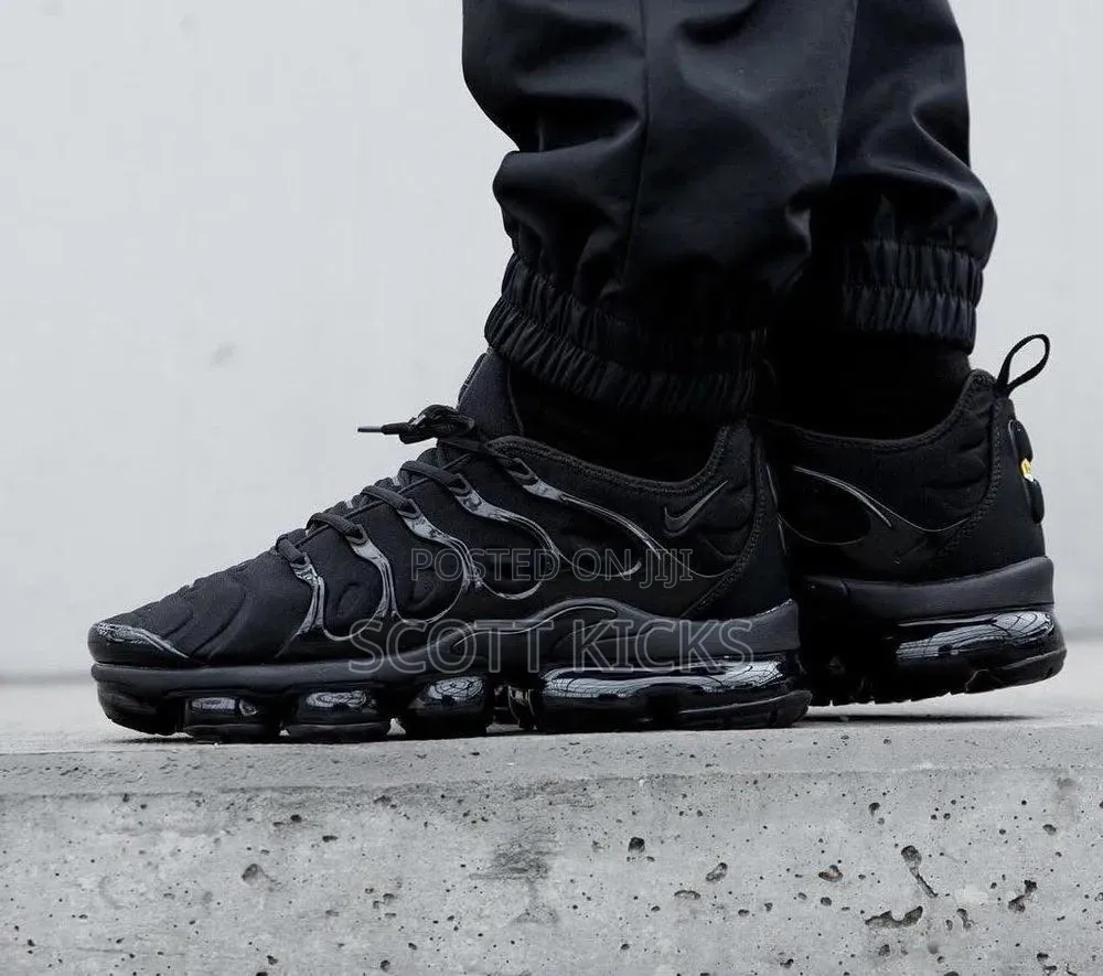 Nike Air VaporMax Plus Sneakers