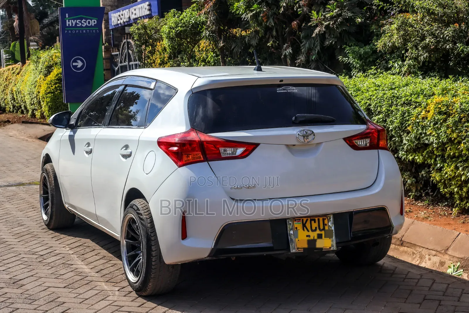 Toyota Auris 2012 White