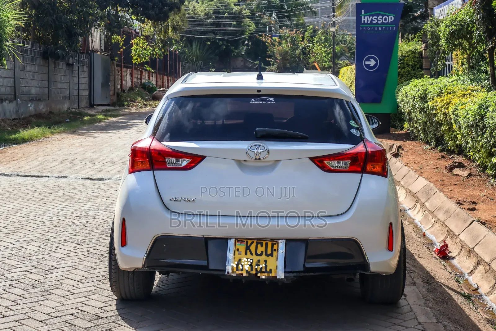 Toyota Auris 2012 White