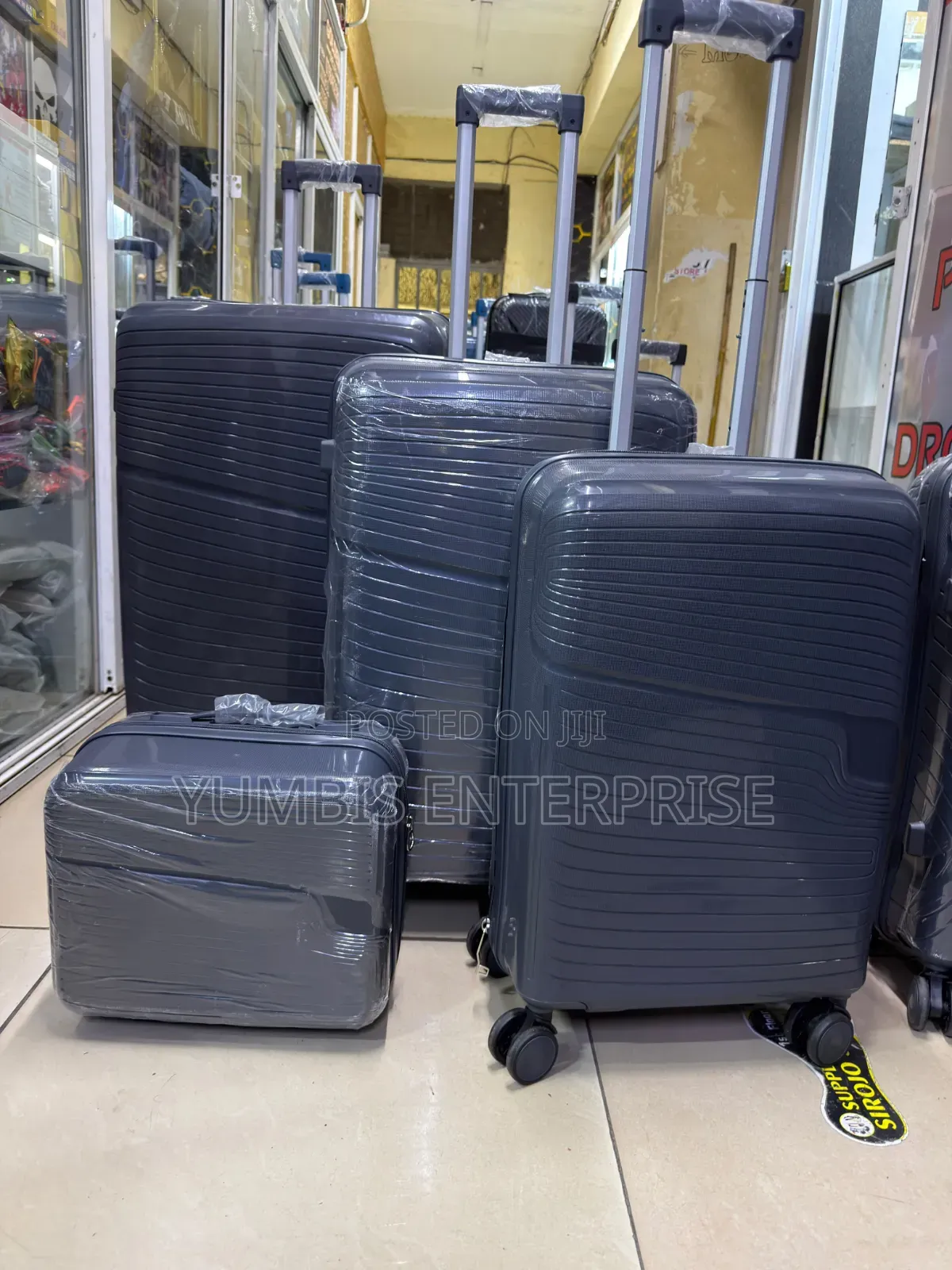 Grey Dark Size 30"" Rubber Unbreakable Suitcase Luggage Sets 9000