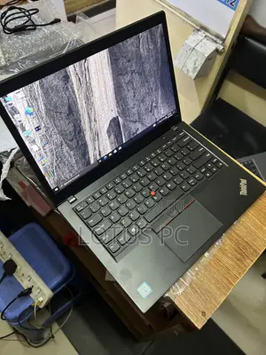 Laptop Lenovo ThinkPad T480s 8GB Intel Core i5 SSD 256GB