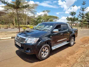 Toyota Hilux 2010 Black