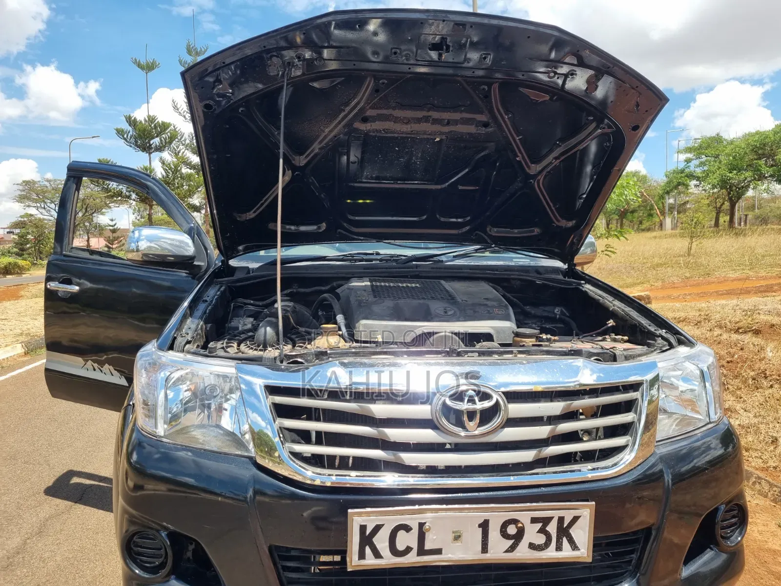 Toyota Hilux 2010 Black