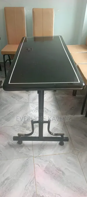 Hotel Bar Tables