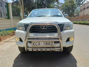 Toyota Hilux 2015 White