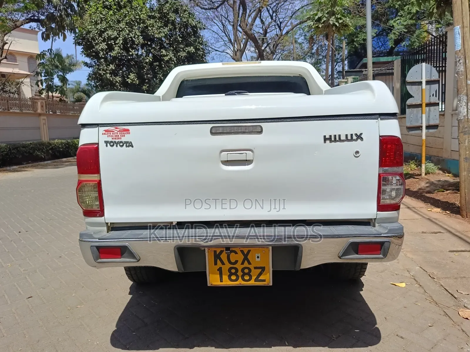 Toyota Hilux 2015 White