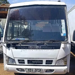 Isuzu NQR 2012 White