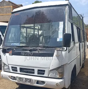Isuzu NQR 2012 White