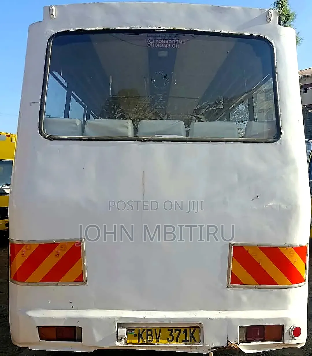 Isuzu NQR 2012 White