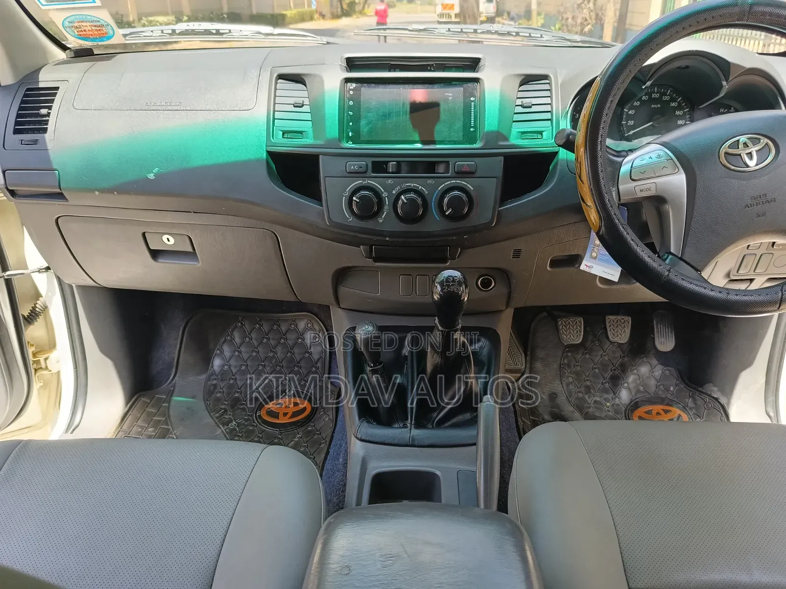 Toyota Hilux 2015 White
