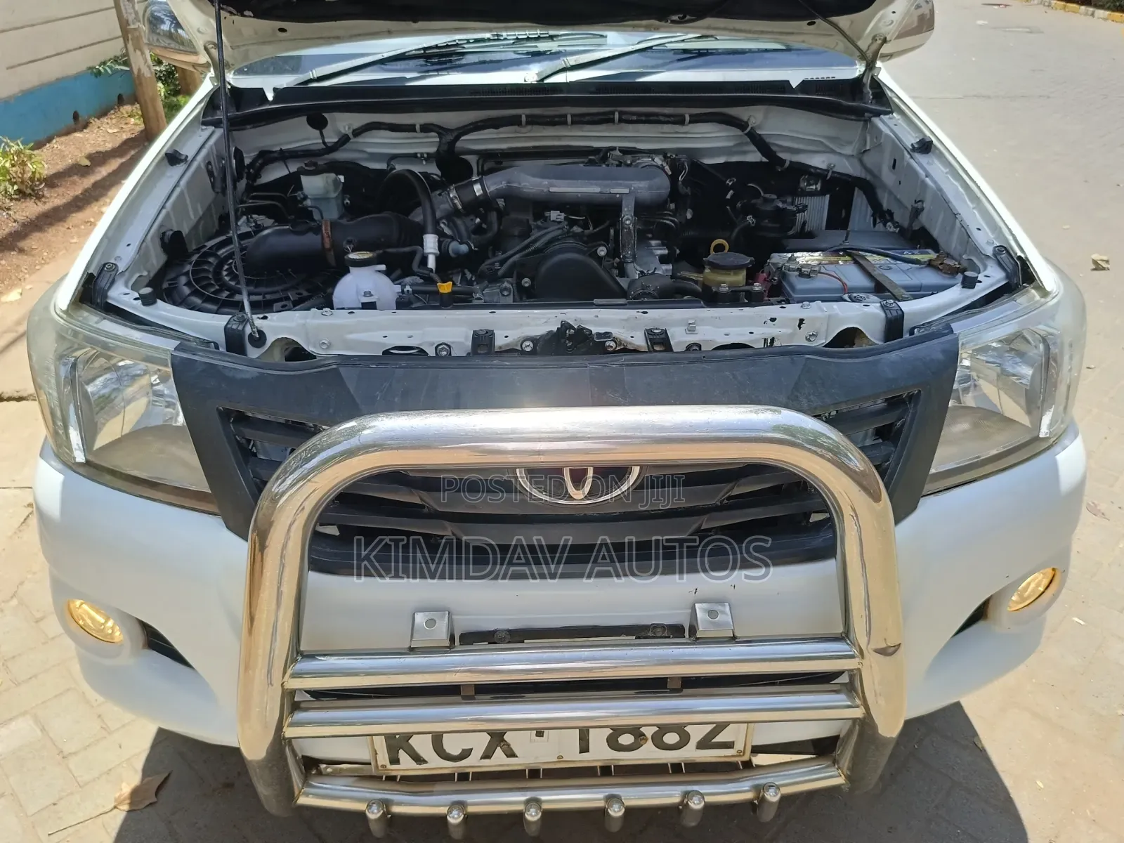 Toyota Hilux 2015 White