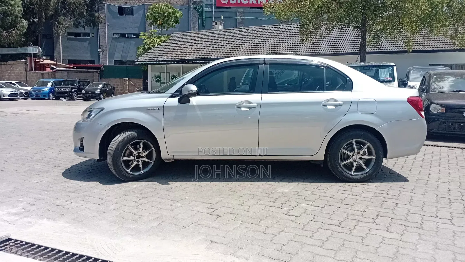 Toyota Axio 1.5 Hybrid 2WD 2014 Silver