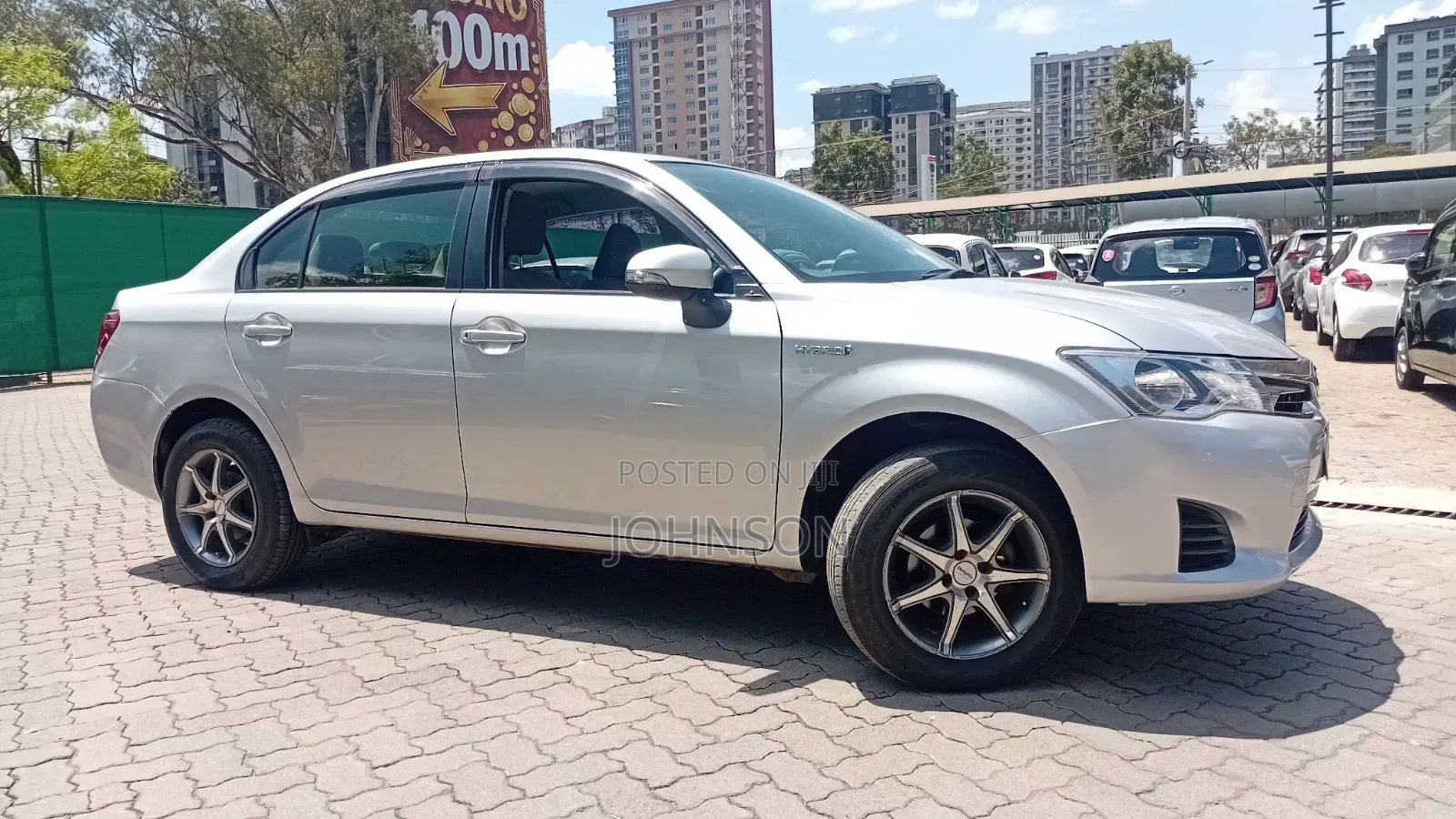 Toyota Axio 1.5 Hybrid 2WD 2014 Silver