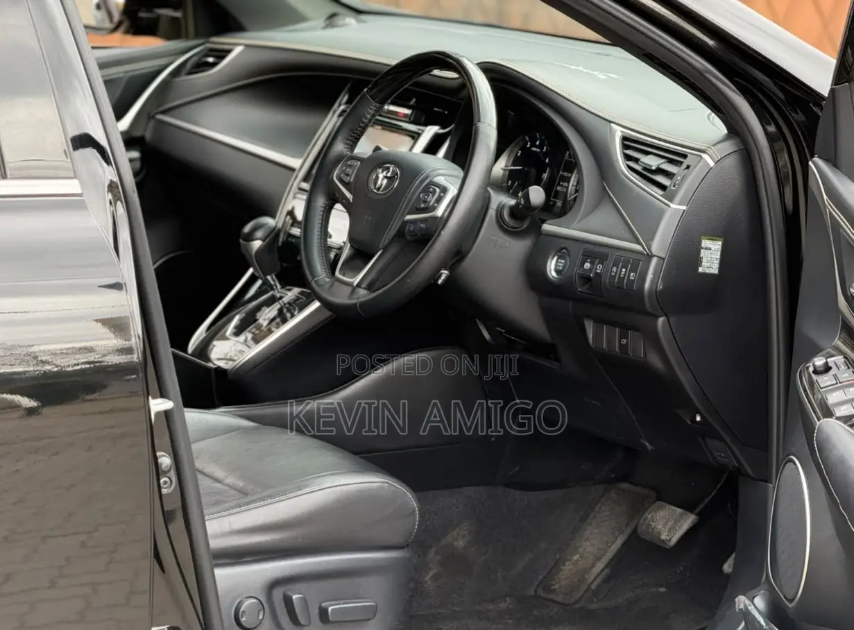 Toyota Harrier 2019 Black
