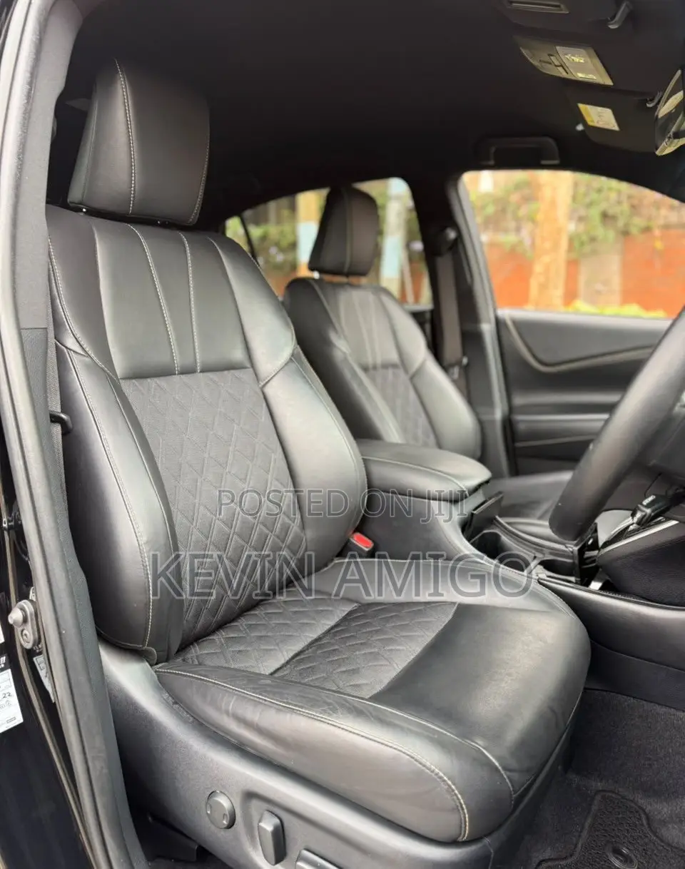 Toyota Harrier 2019 Black