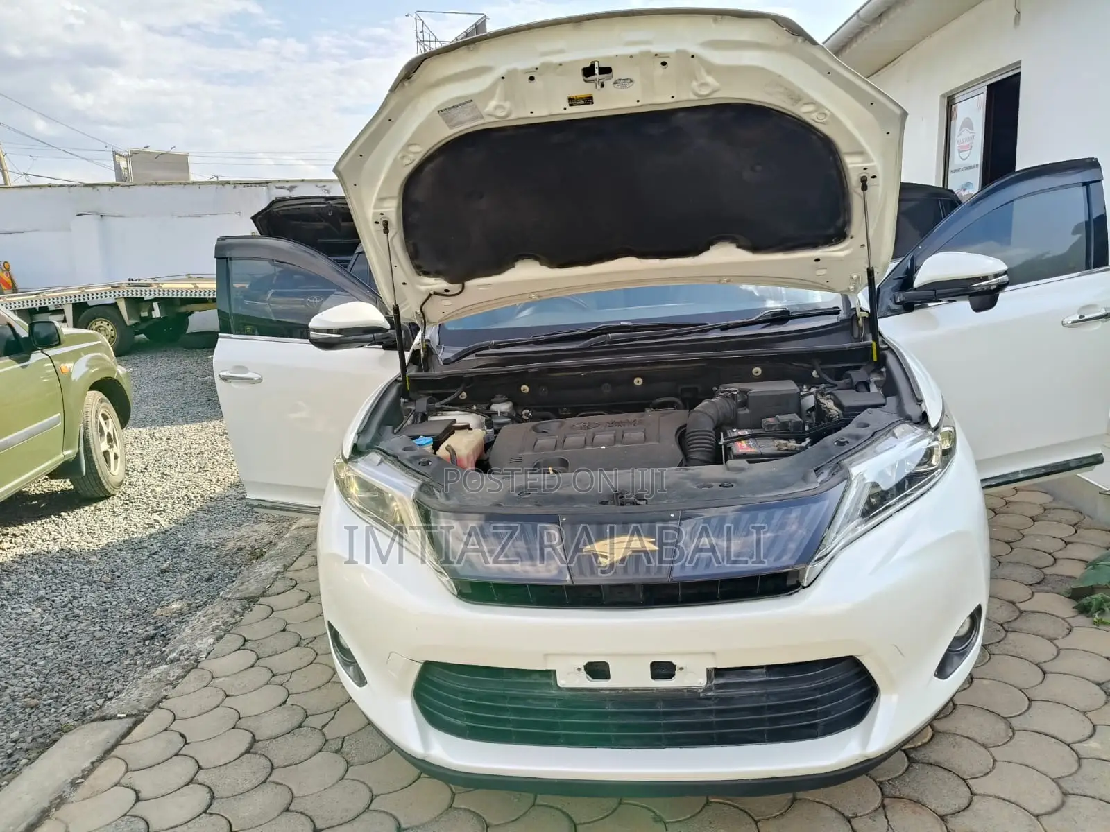 Toyota Harrier 2013 White