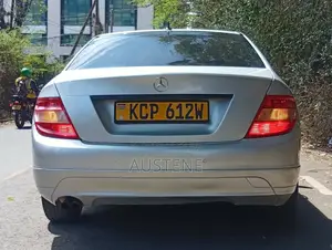 Mercedes-Benz C180 2011 Silver