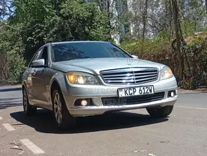 Mercedes-Benz C180 2011 Silver