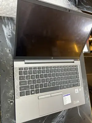 Laptop HP ZBook Firefly 14 G7 32GB Intel Core i7 SSD 1T