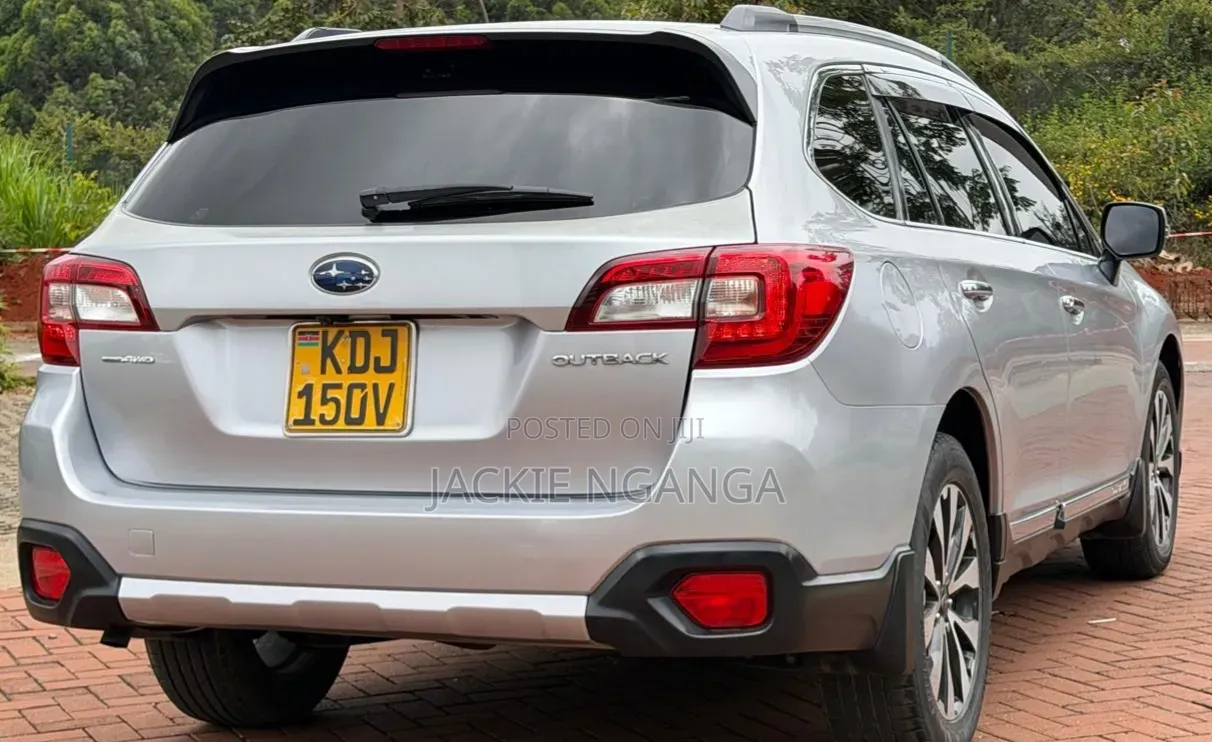 Subaru Outback 2016 Silver