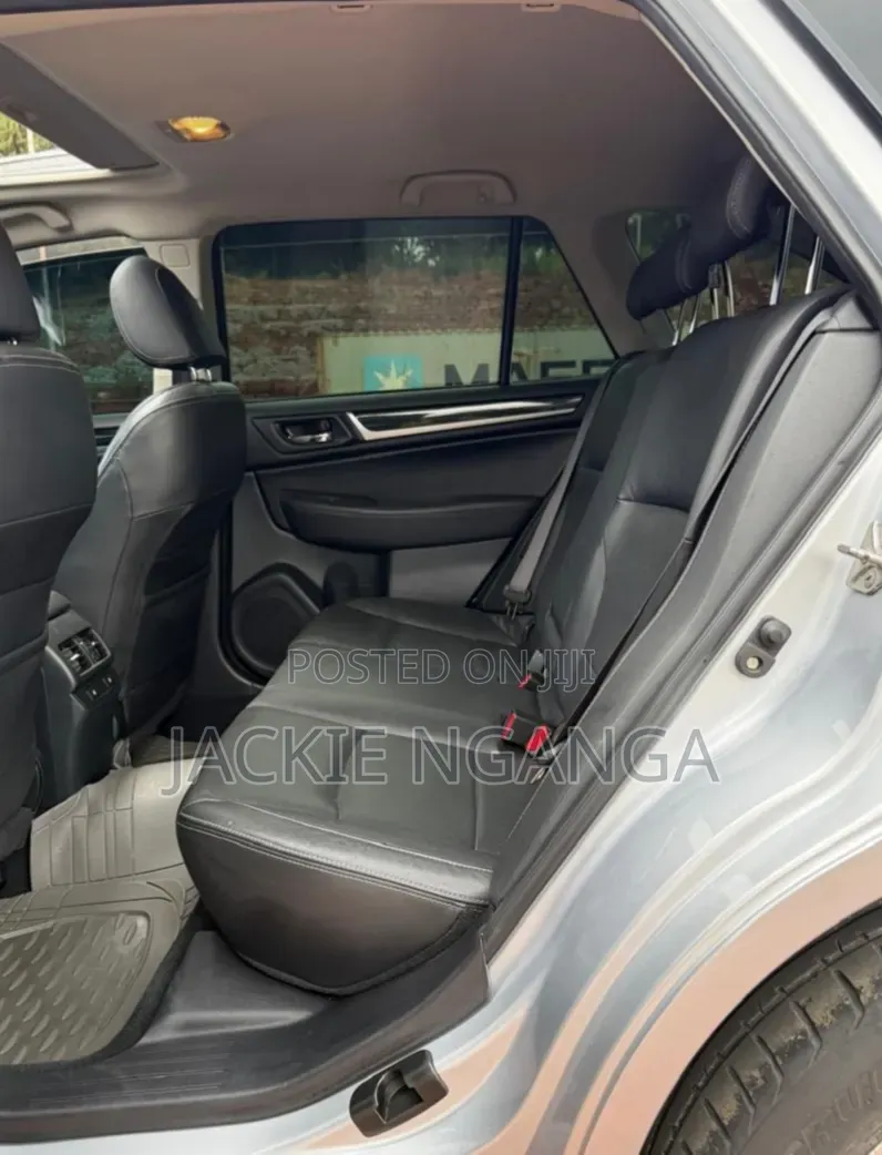 Subaru Outback 2016 Silver