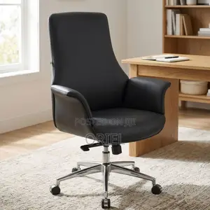 High-Back Leather Office Chair – Modern Executive Desk Seating