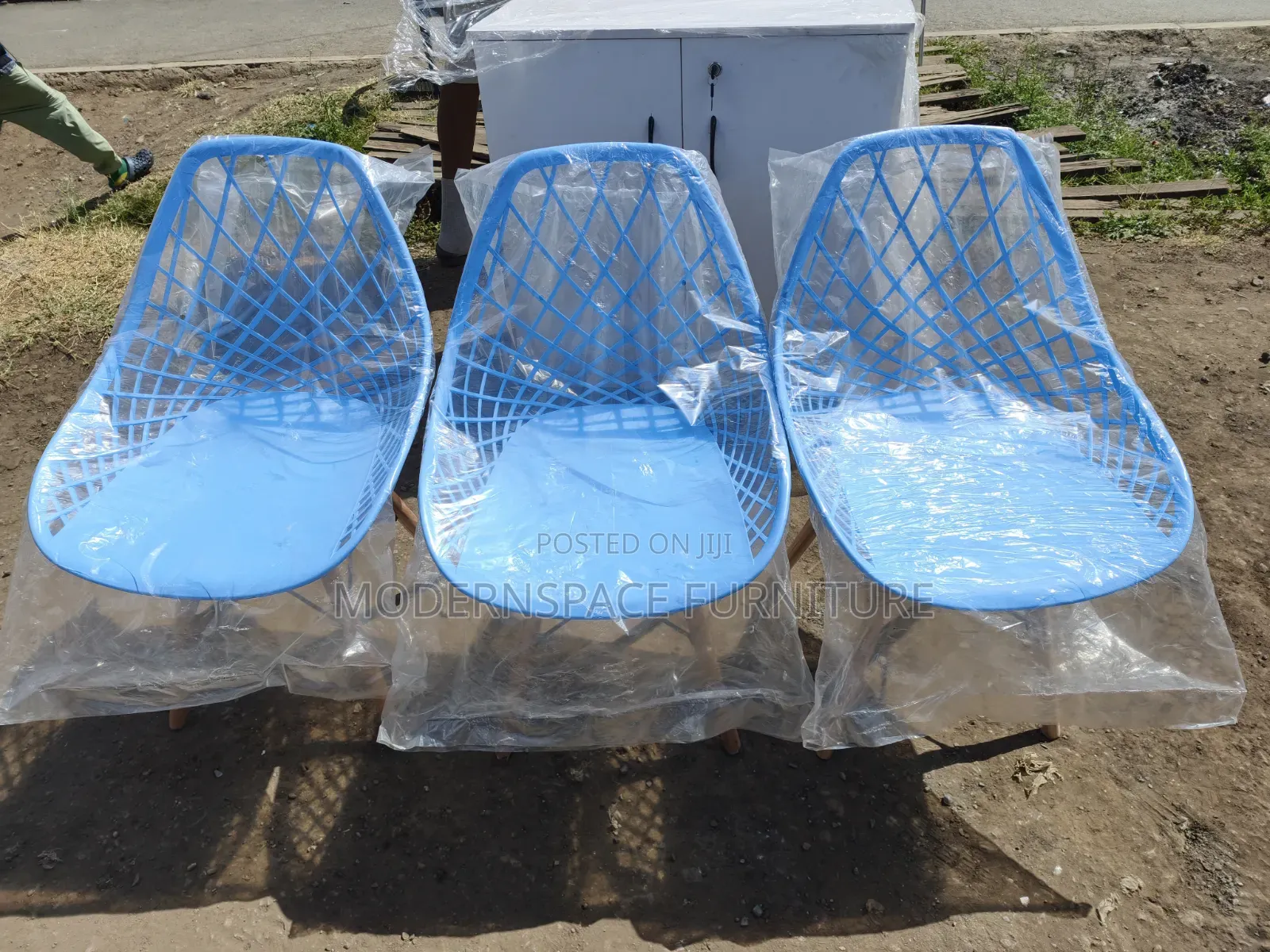 Stylish Plastic Eames Chair's
