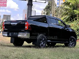 Toyota Hilux 2020 Black