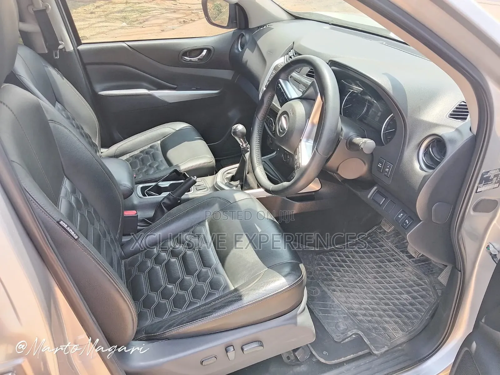 Nissan Navara 2021 Silver