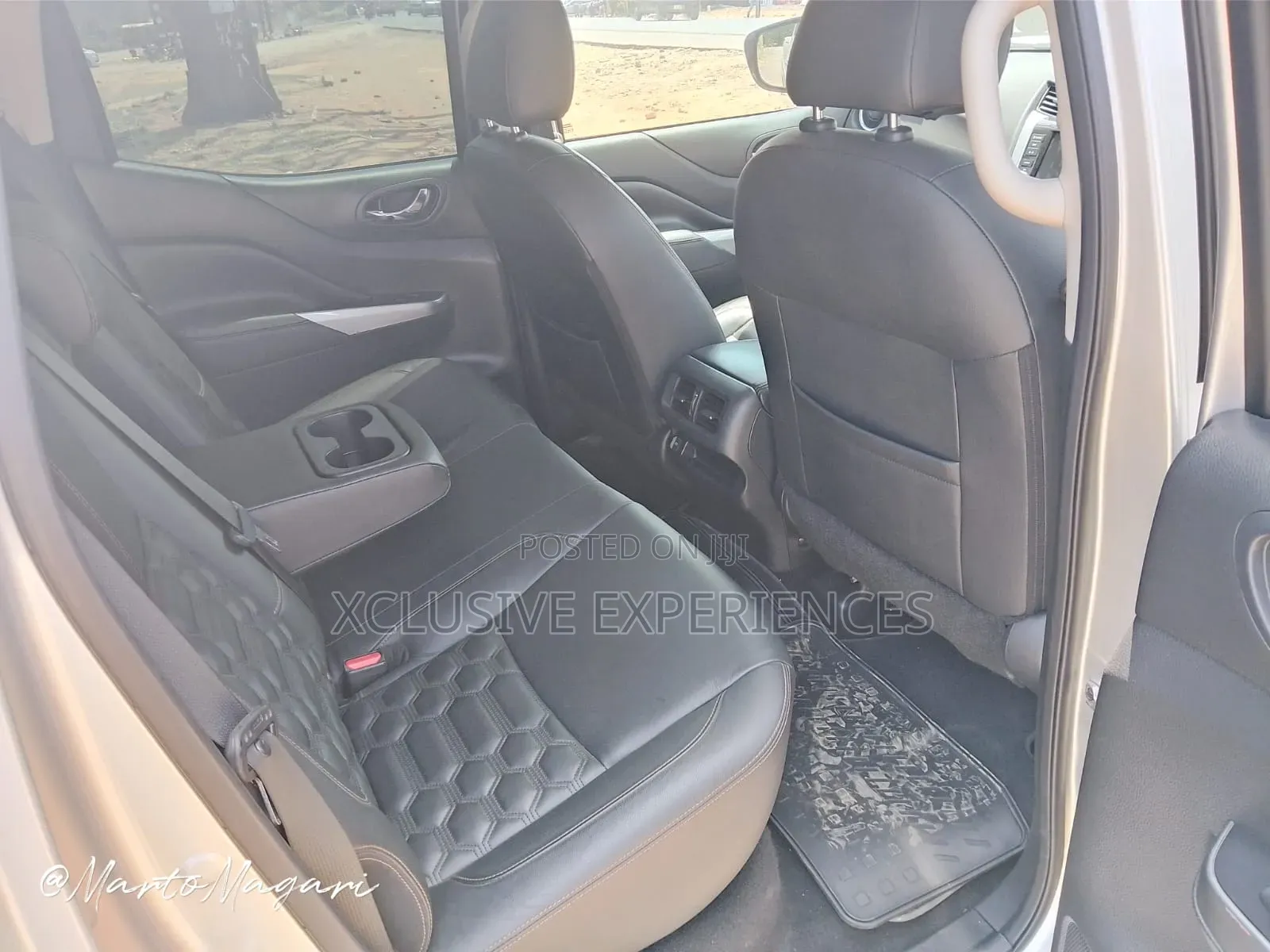 Nissan Navara 2021 Silver