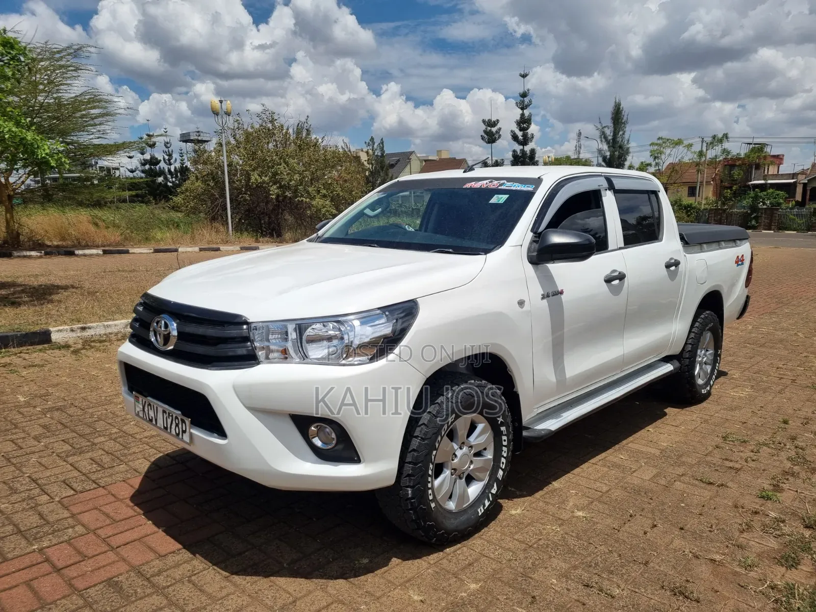 Toyota Hilux 2018 White