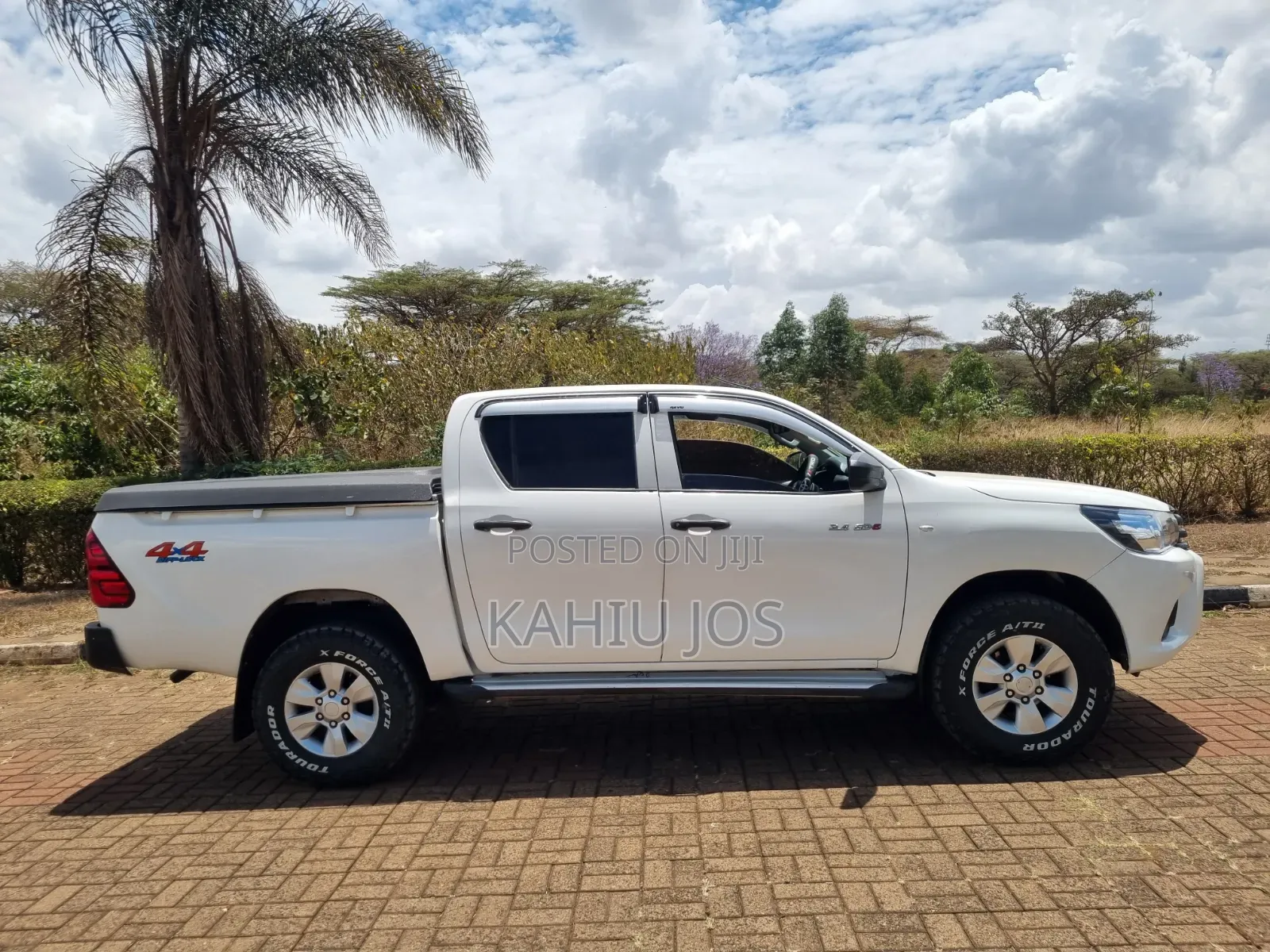 Toyota Hilux 2018 White