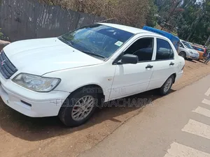 Mitsubishi Lancer 2002 White