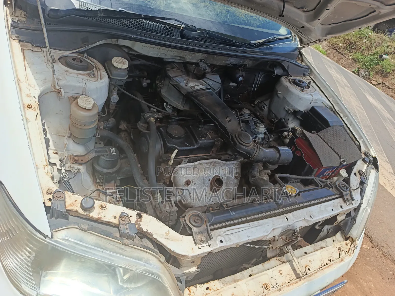 Mitsubishi Lancer 2002 White