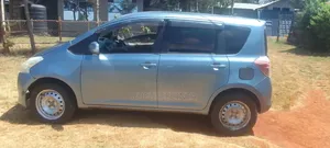 Toyota Ractis 2007