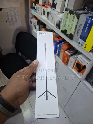 Insta360 2 in 1 Selfie Stick + Throwpod