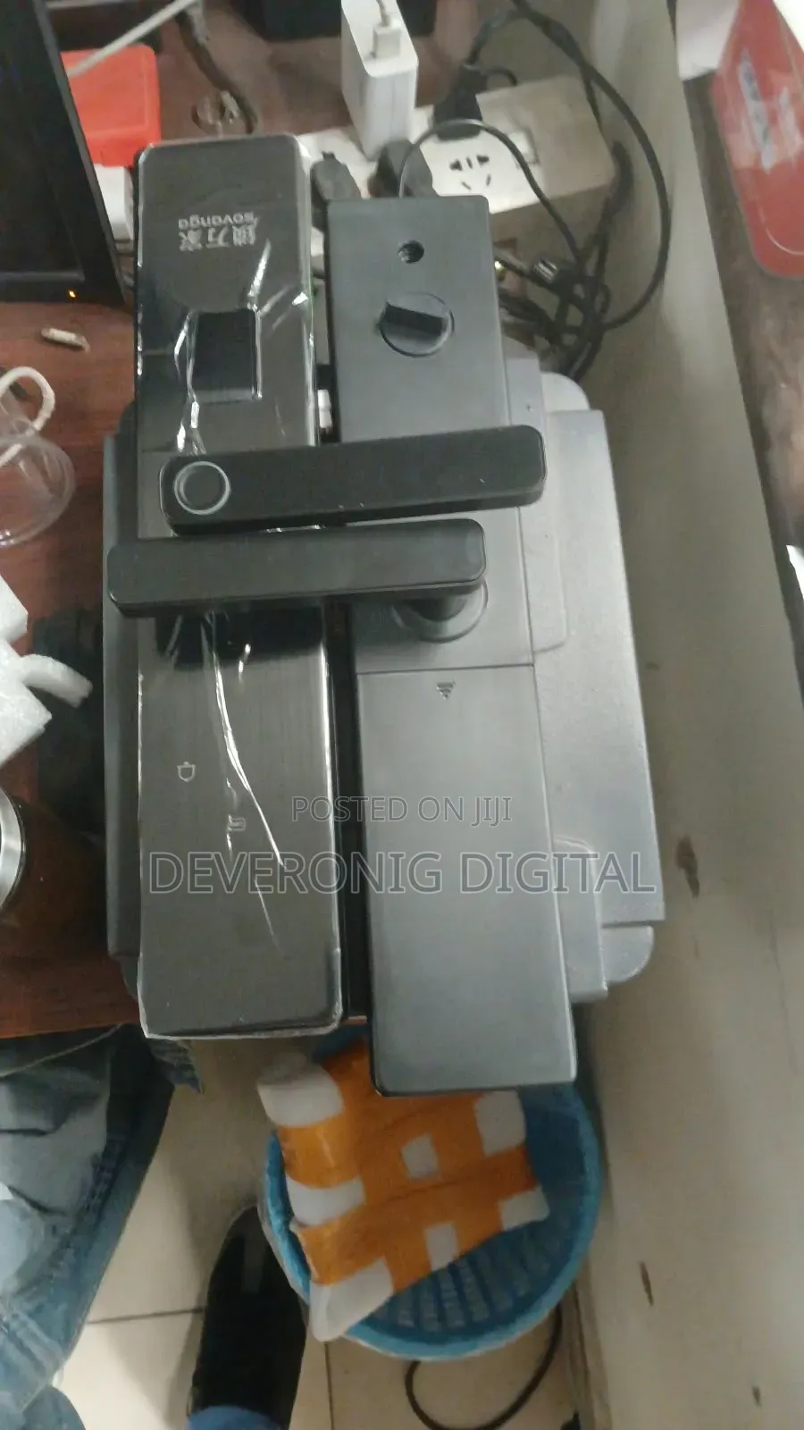 Smart Biometric Door Lock With Fingerprint