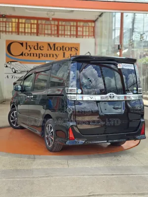 Toyota Voxy 2019 Green