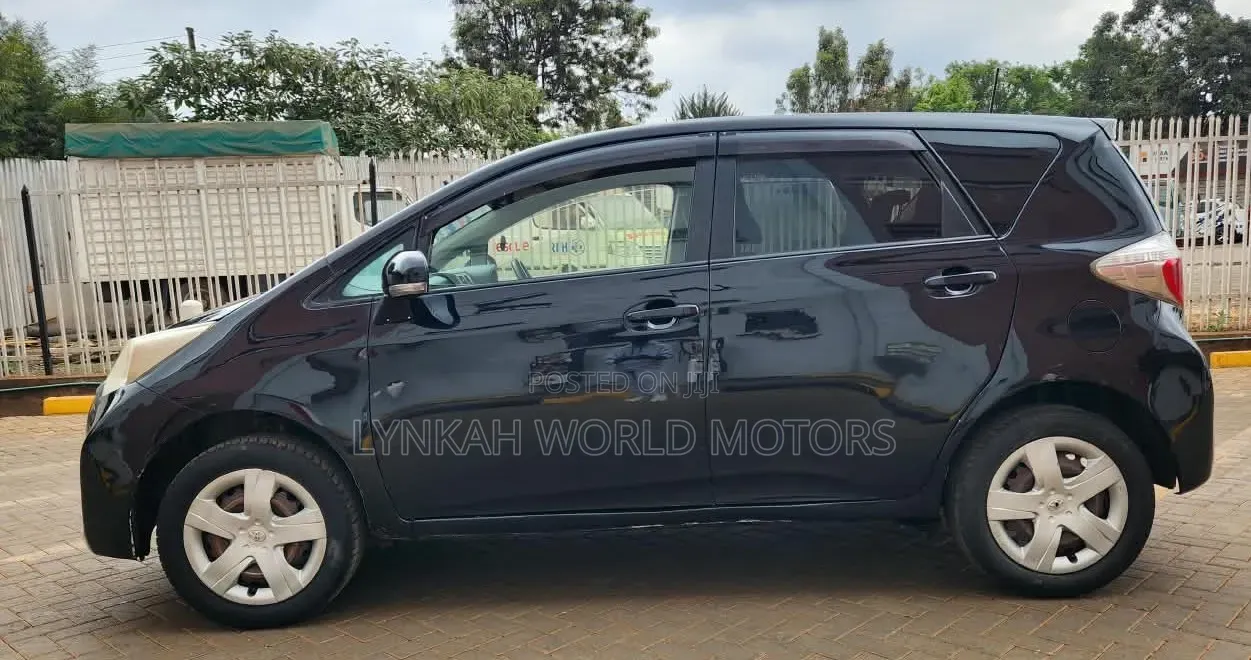 Toyota Ractis 2012 Black