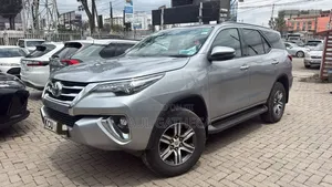 Toyota Fortuner 2019 Silver