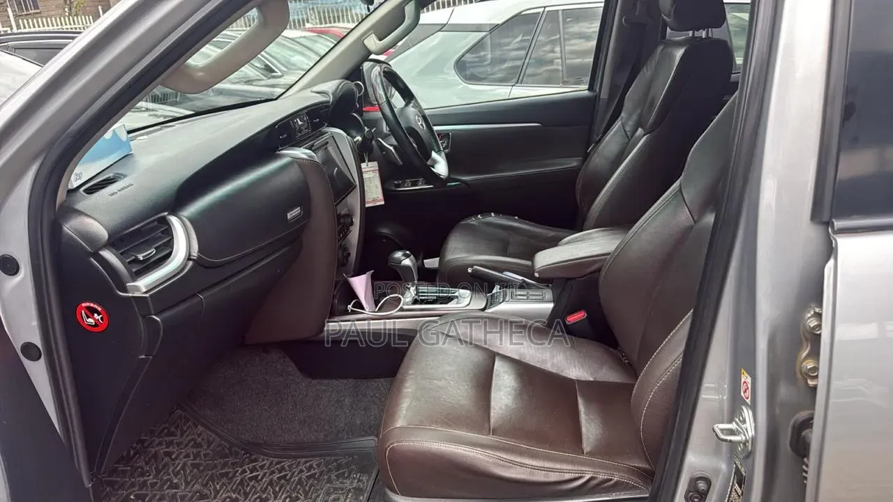 Toyota Fortuner 2019 Silver