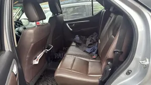 Toyota Fortuner 2019 Silver