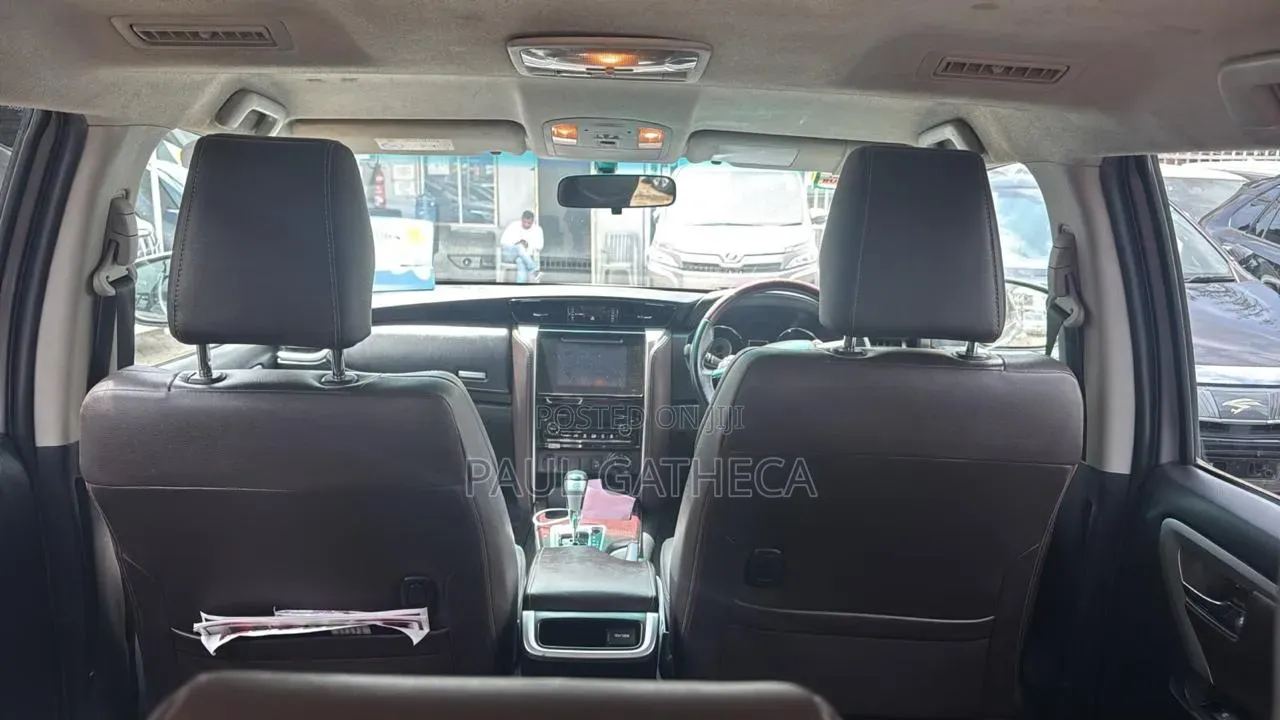 Toyota Fortuner 2019 Silver