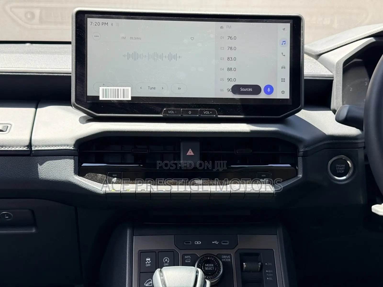 Toyota Hilux 2026 Black