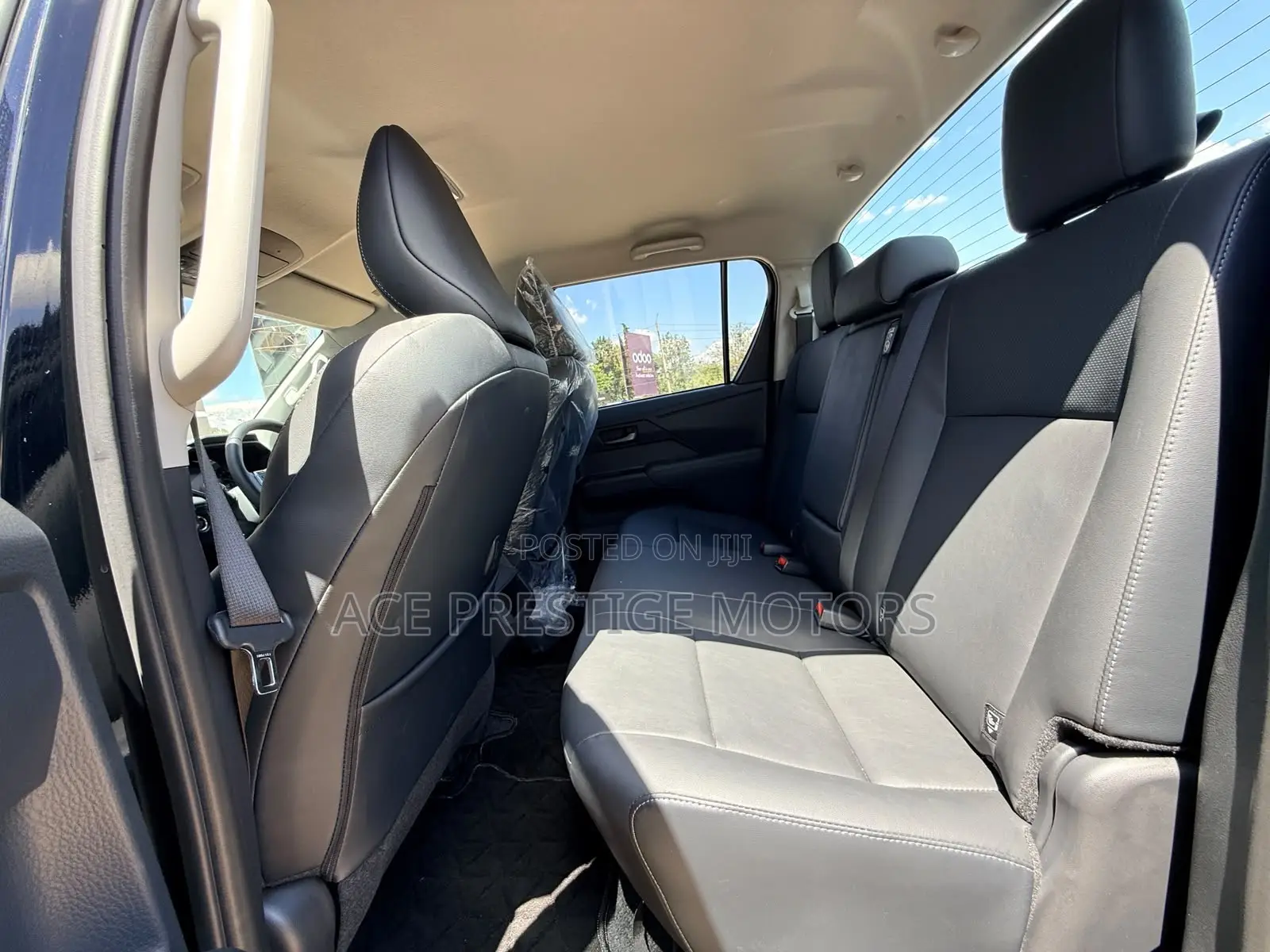 Toyota Hilux 2026 Black