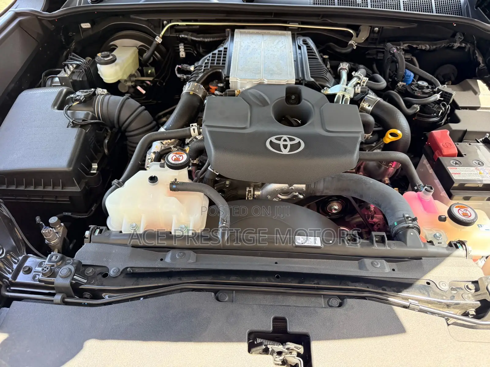 Toyota Hilux 2026 Black