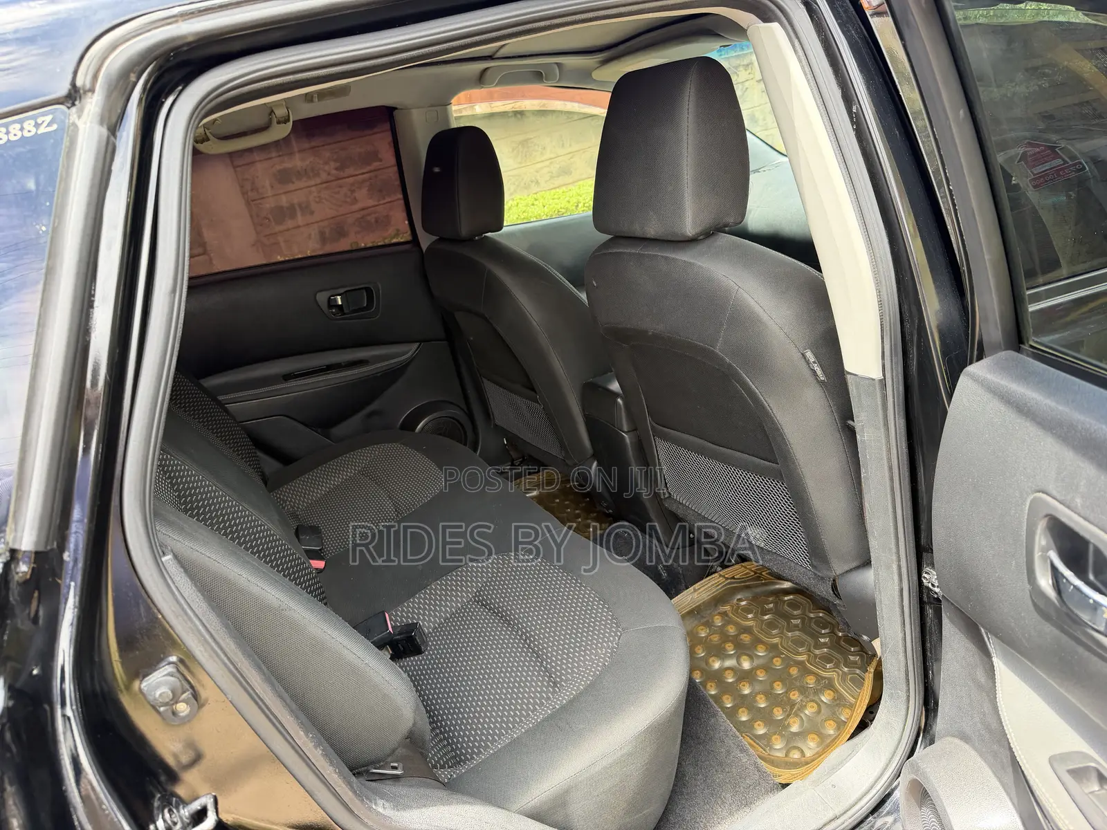 Nissan Dualis 2012 Black