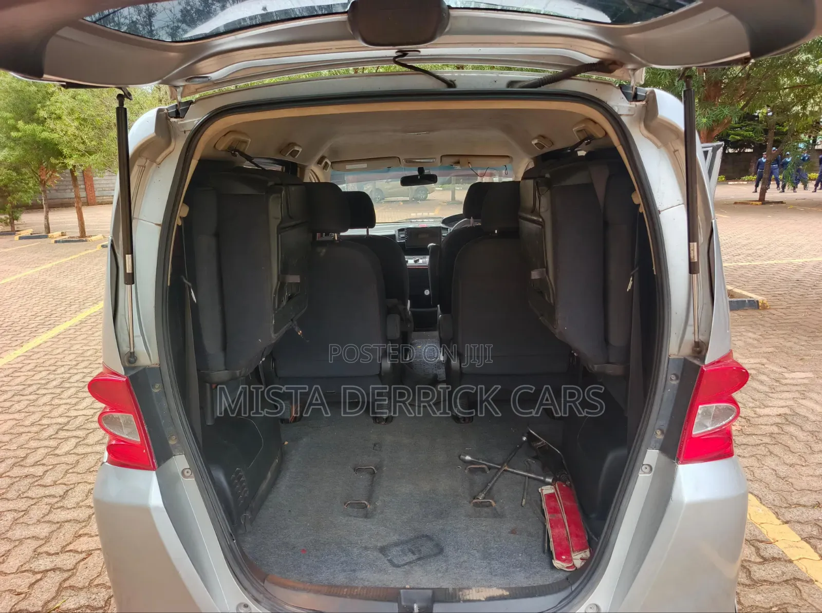 Honda Freed 2010 Silver