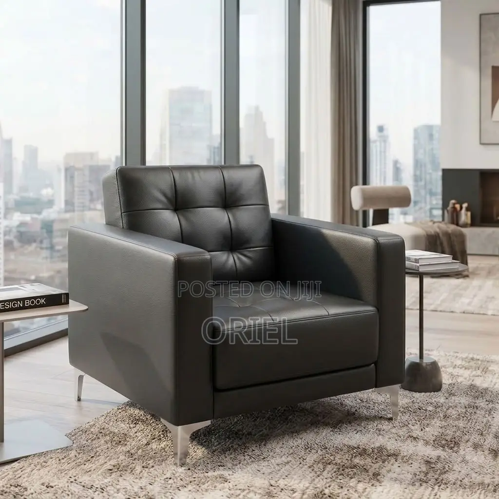 Single-Seater Leather Sofa – Compact Seating for Small Spaces
